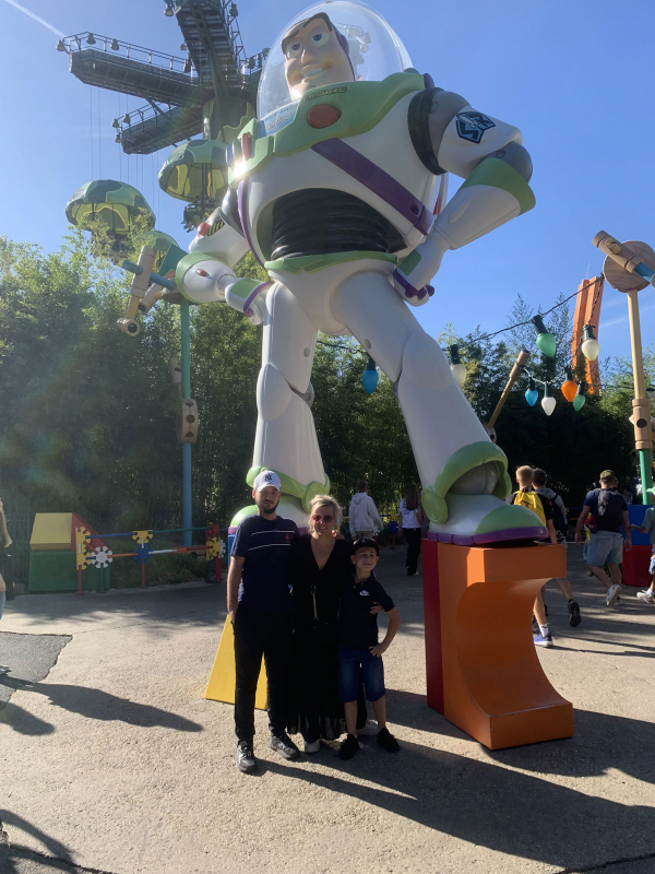 Maxence est parti en famille à Disneyland